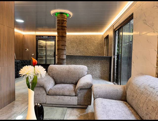 21 BEDROOM GUEST HOUSE FOR SALE IN THREE RIVERS